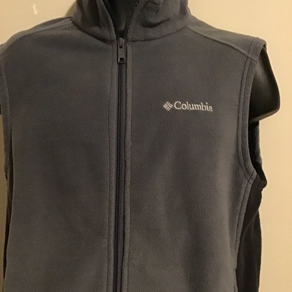 Columbia Other - 🔥🔥COLUMBIA, NEW CONDITION, MEDIUM, VEST , GREAT GIFT 🎁